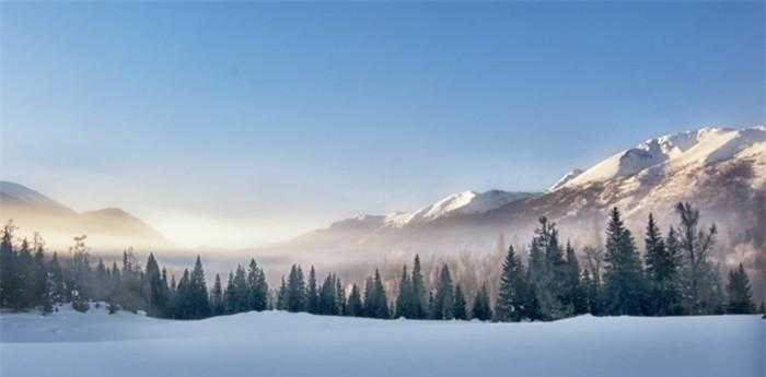 梦见大雪满地很厚