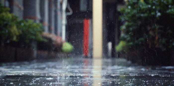 梦见下雨是什么意思