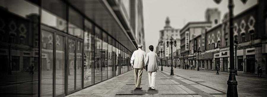 梦见去世的母亲和我说话