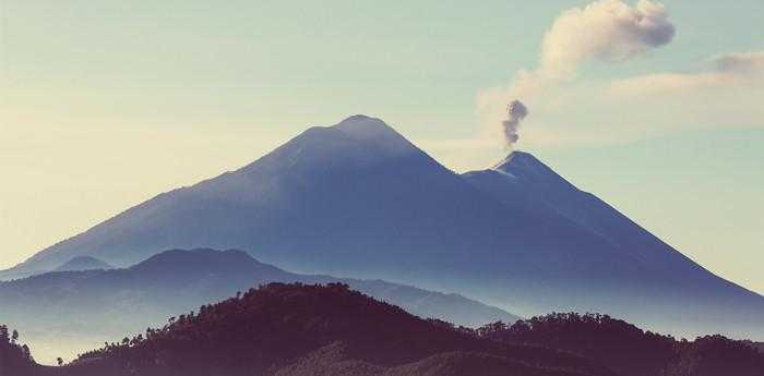 梦见火山爆发逃跑