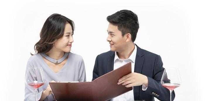 梦见跟孩子他姨亲吻