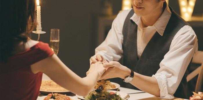 梦见跟孩子他姨亲吻