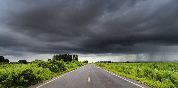 梦见下大雨房子漏水代表的是什么意思?