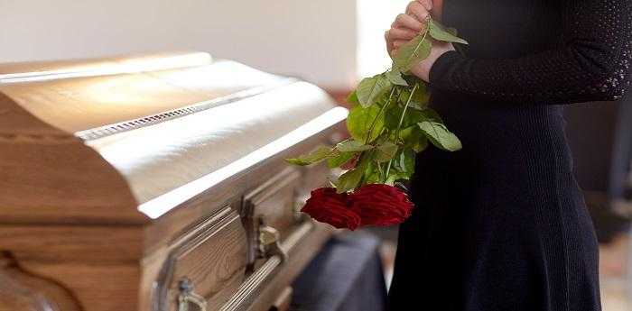 做梦梦见别人死了是什么意思