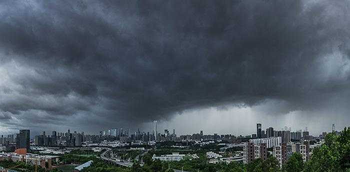 梦见电闪雷鸣是什么预示