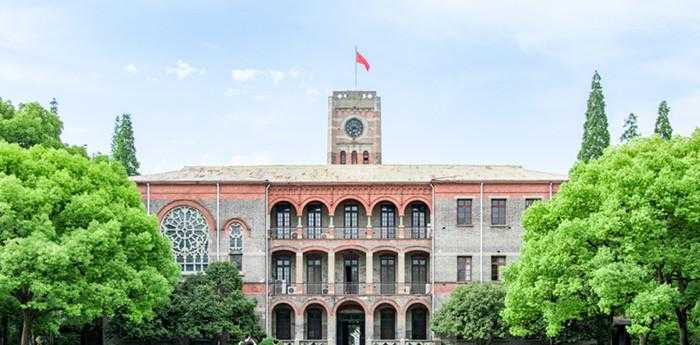 中年梦见自己考上大学