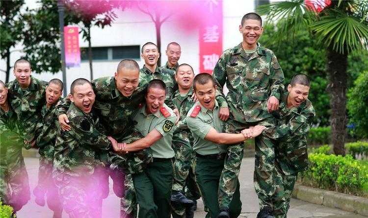 梦见自己被疯子追打是什么预示