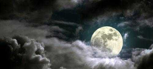 梦见月亮快要被云遮住